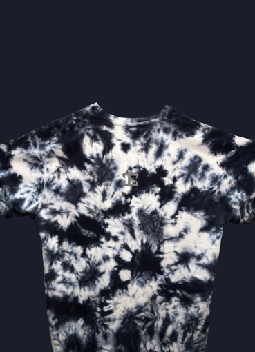 Thryve Tie-Dye Oversized T-Shirt – Streetwear Essential